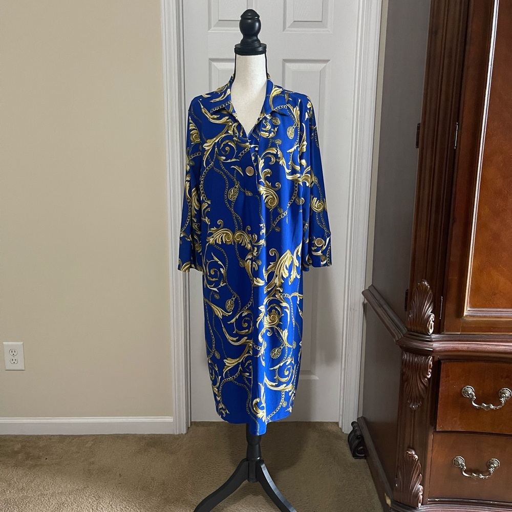 MIDI shift dress with sleeves